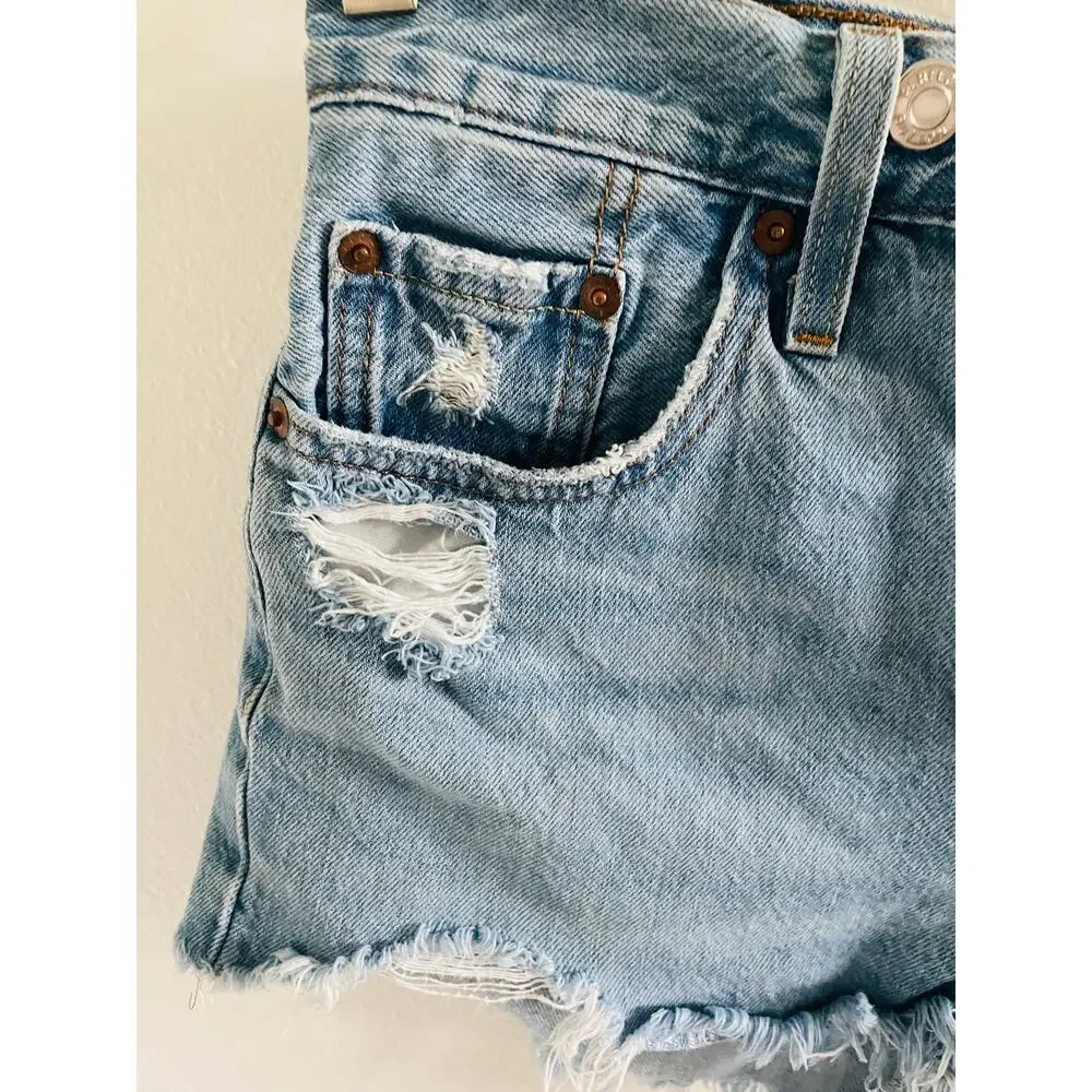 Levi’s 501 Distressed Denim Shorts High Rise Light Wash Cutoff 25 - Picture 5 of 10